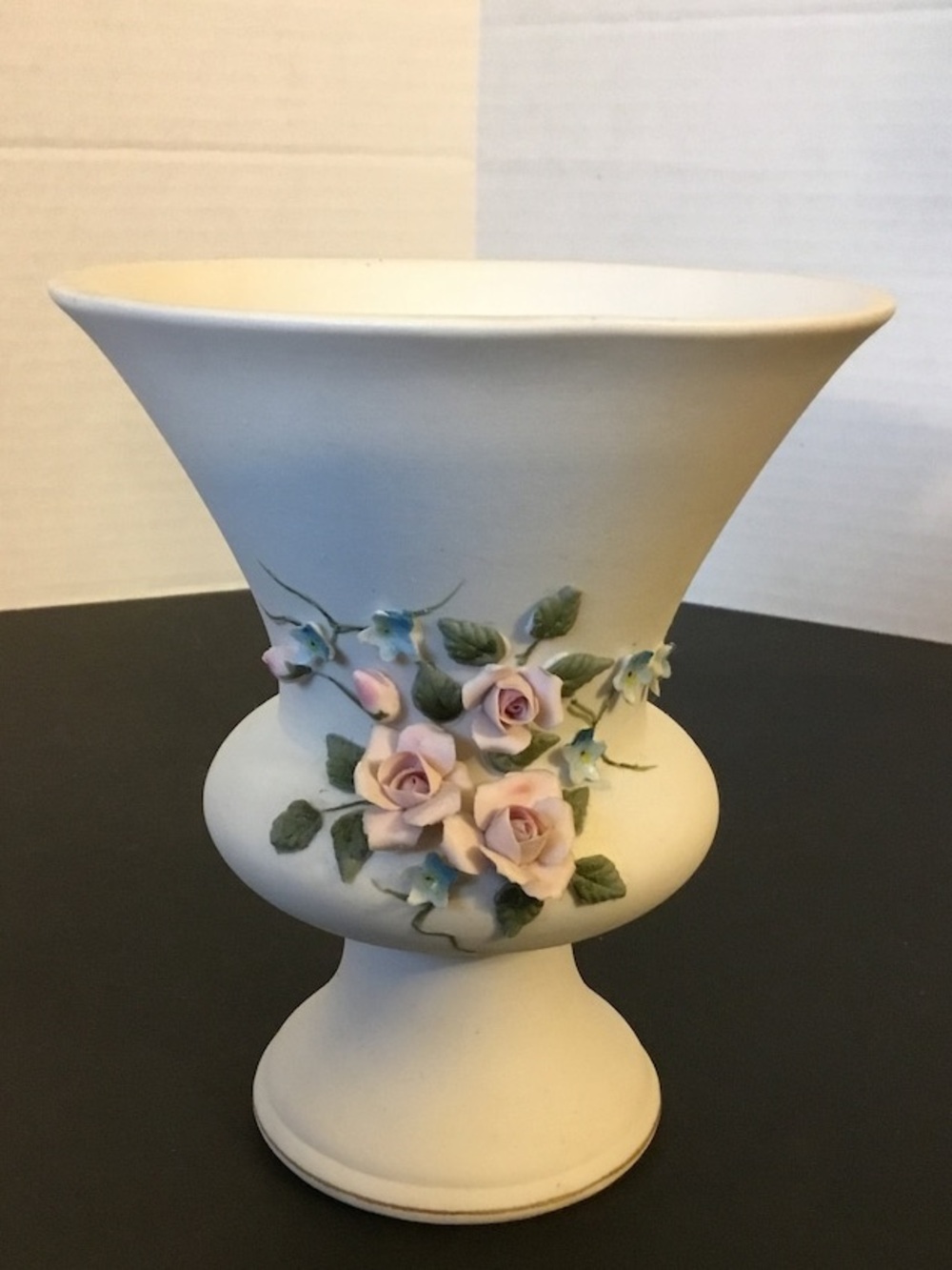 Vintage - Lefton Hand Painted Porcelain 3D Pink Roses Blue Posy Flower Bud Vase
